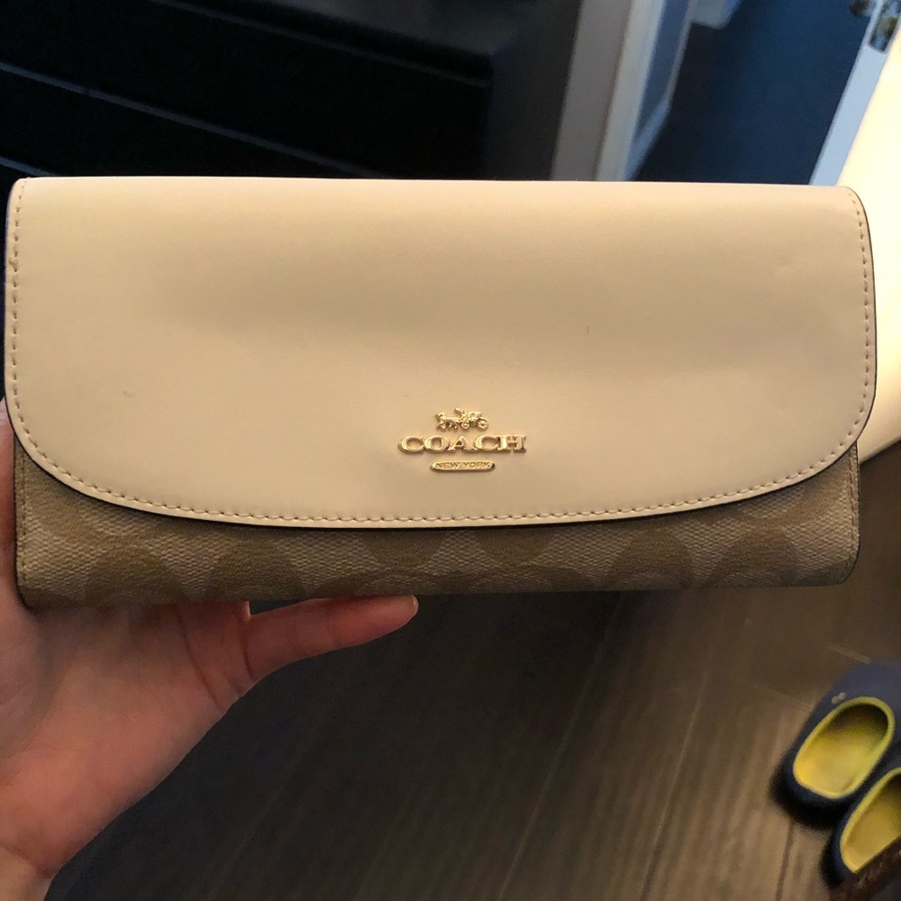 BRAND NEW coach wallet